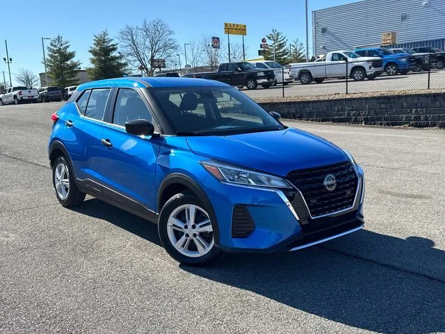 Certified 2025 Nissan KICKS PLAY Base with VIN 3N1CP5BVXSL493872 for sale in Dickson, TN