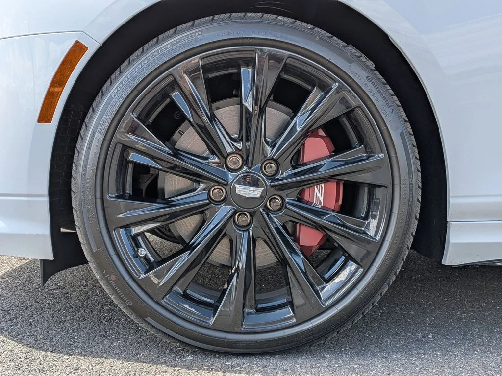 2026 Cadillac CT4 V-Series - Photo 39