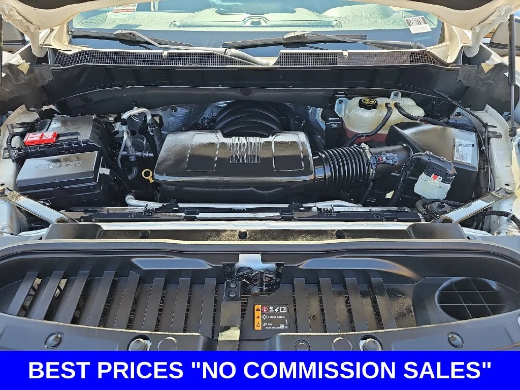 Used 2019 White Chevrolet LT image 31