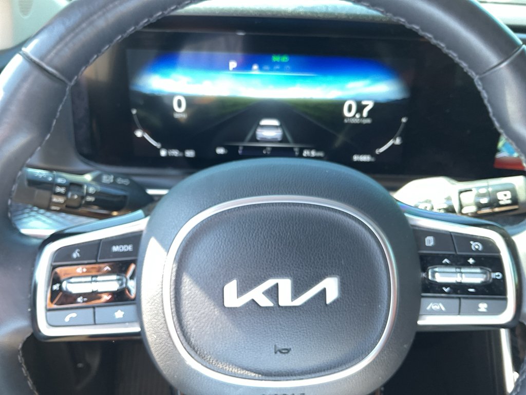 Used 2023 Astra Blue Kia SX Prestige image 28