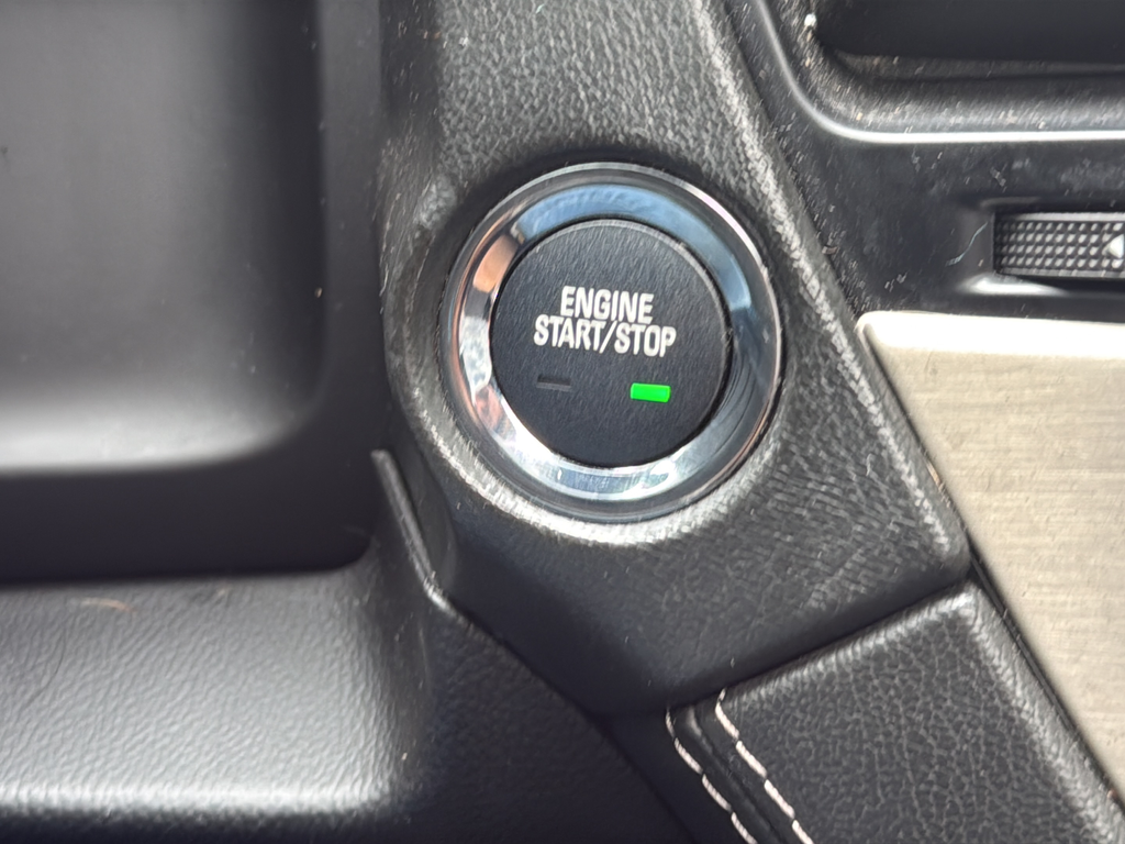 Used 2020 Black GMC Denali image 13