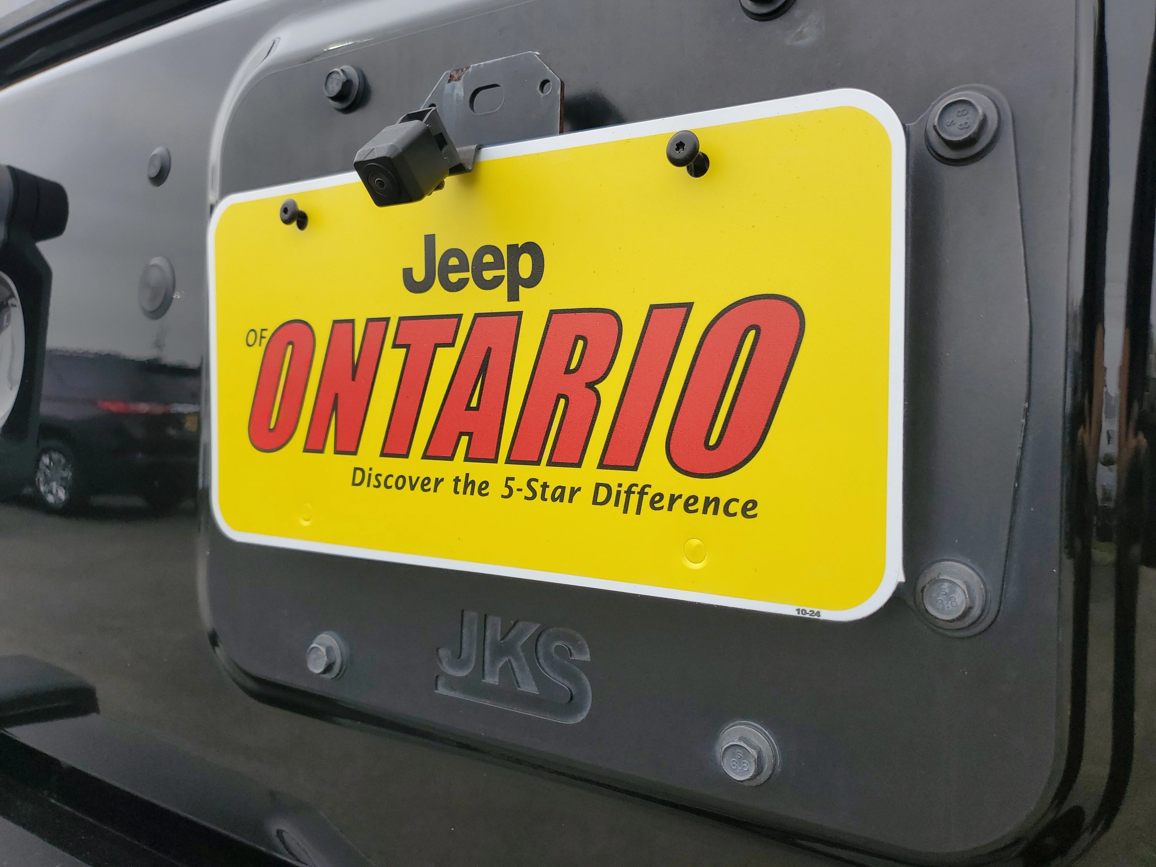 Certified Used 2018 Black Jeep Unlimited Altitude image 27