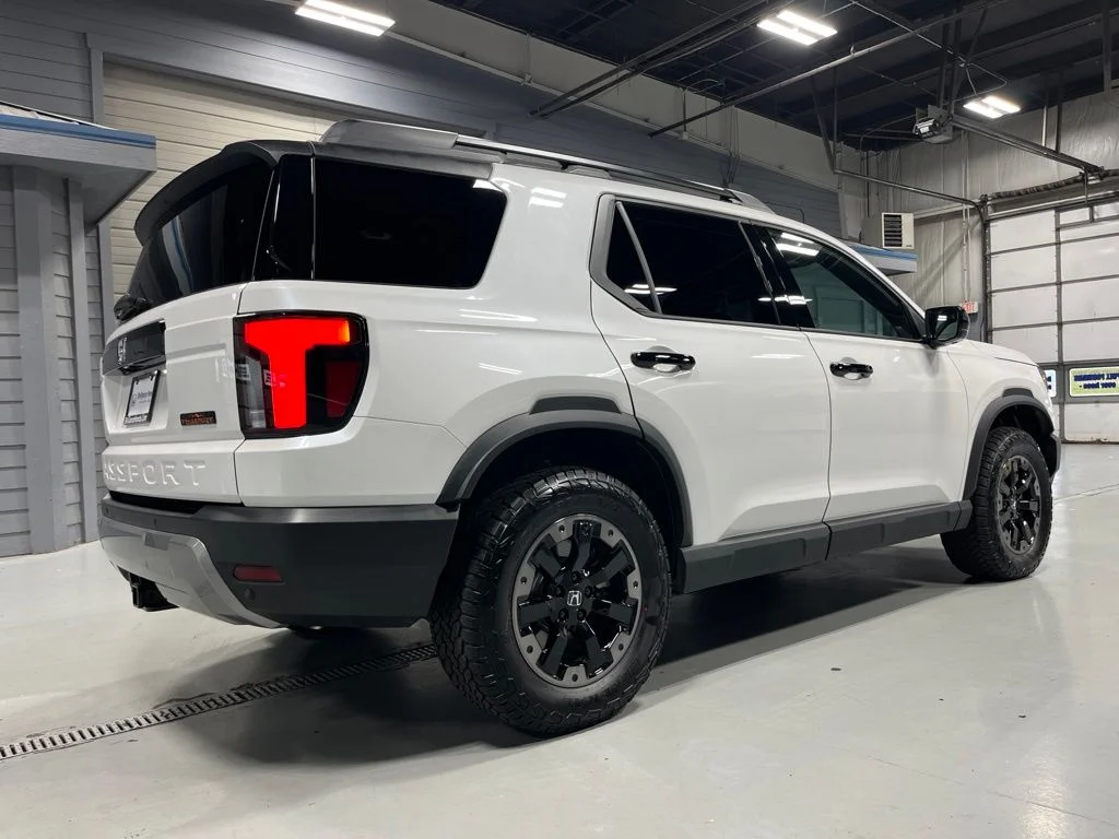Used 2026 Platinum White Pearl Honda TrailSport Elite image 7