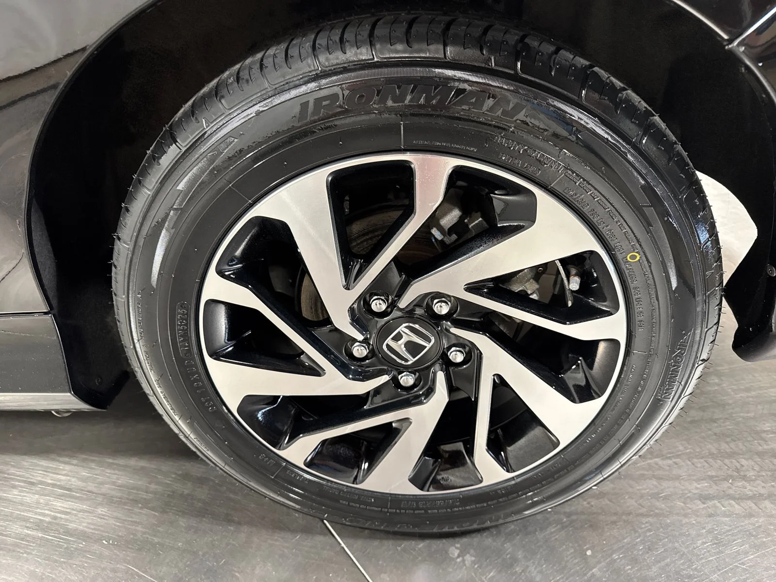 Used 2018  Honda LX-P image 12