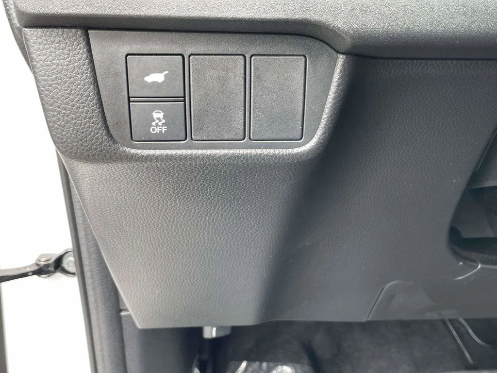 Used 2025  Honda Sport-L image 28