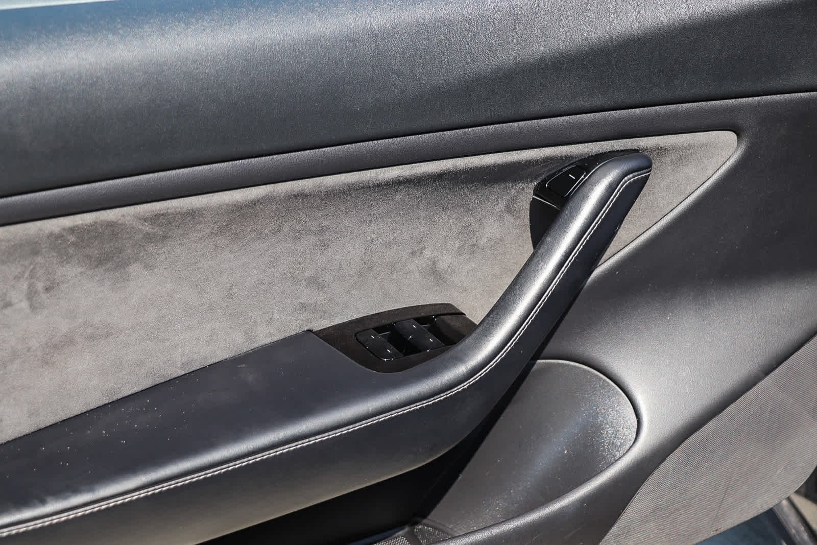 Used 2018 Black Tesla Long Range Battery image 22