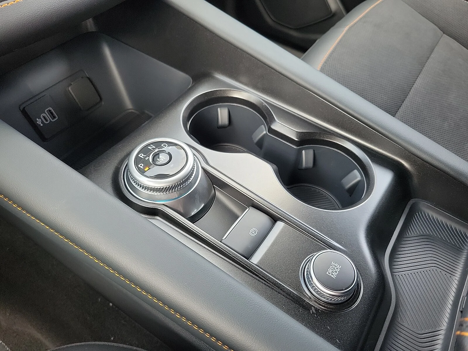 New 2026 Agate Black Metallic Ford Tremor&reg; image 18