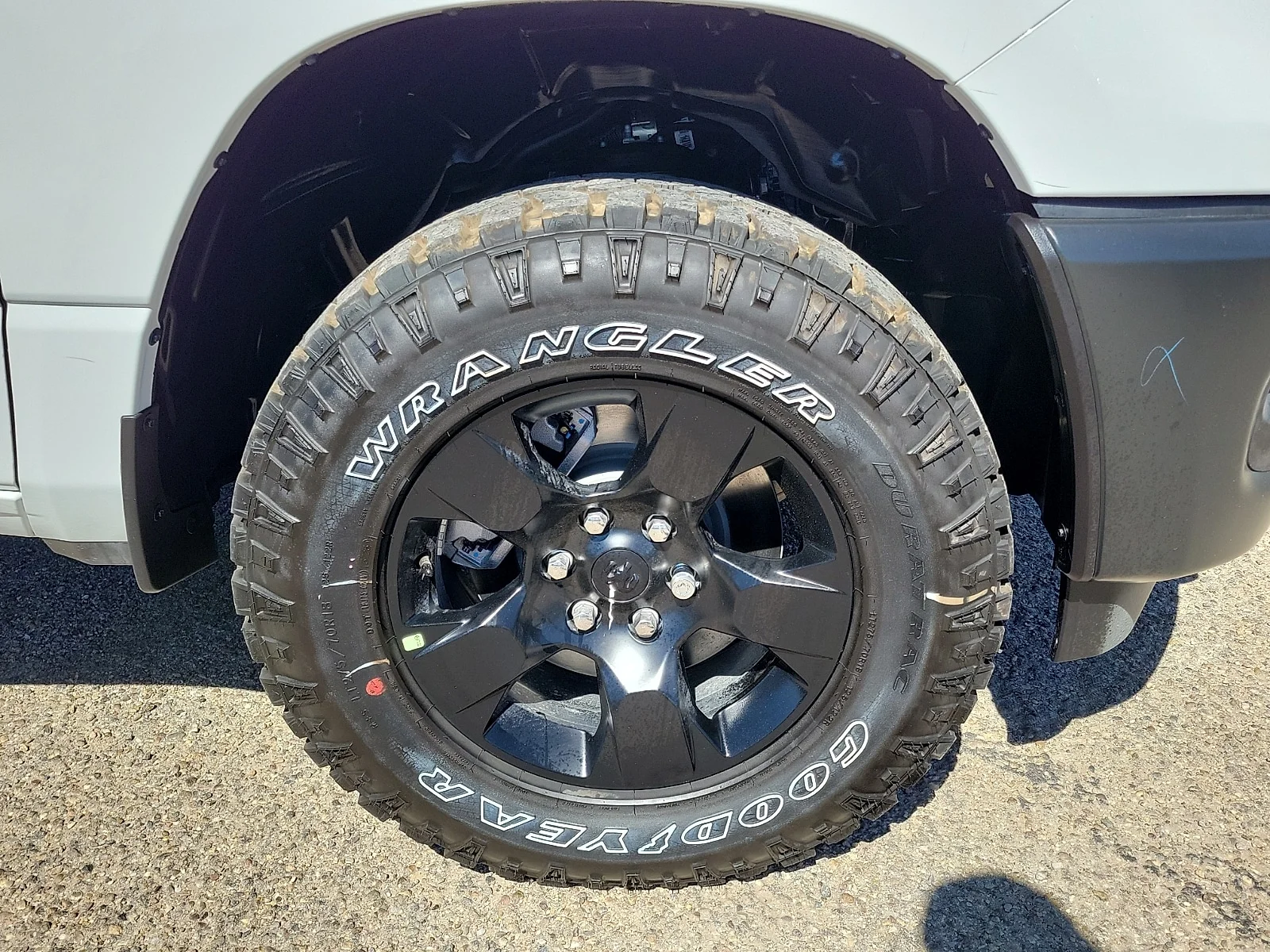 New 2026 PW7 Bright Whit Ram WARLOCK CREW CAB 4X4 5