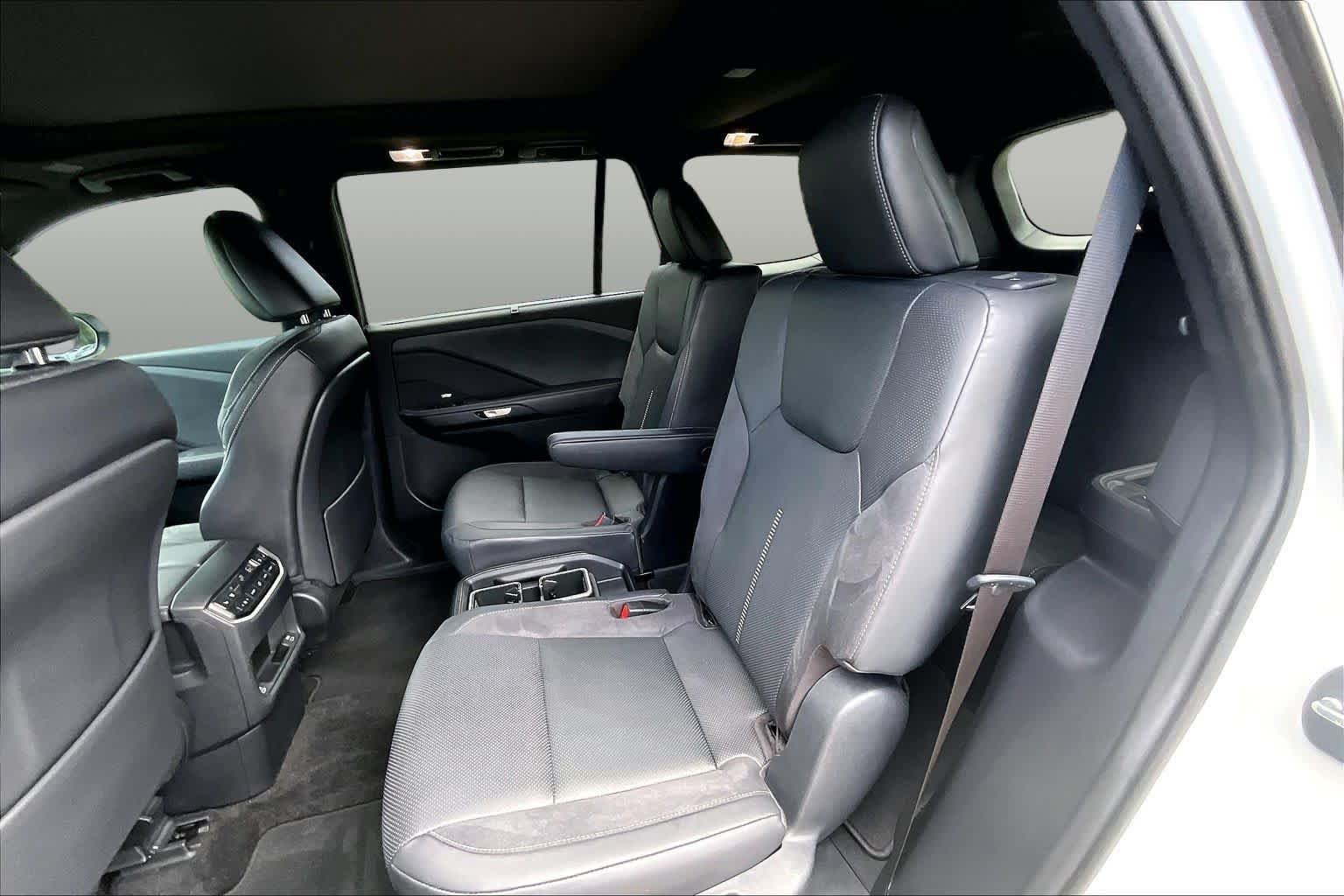 Used 2024 Wind Chill Pearl Lexus Luxury image 21