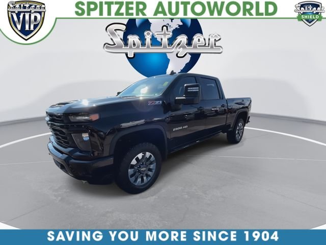 Used 2024 Black Chevrolet Custom image 4