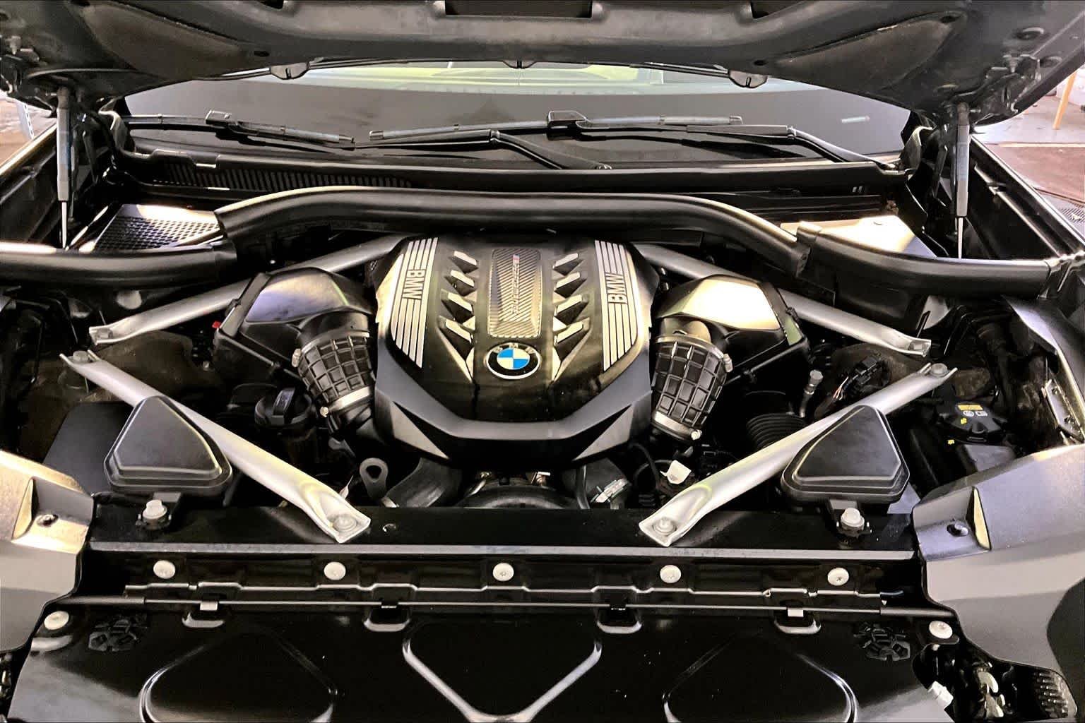 Used 2022 Dravit Grey Metallic BMW M50i image 28