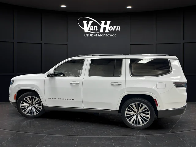 Used 2022 Bright White Clearcoat Jeep Series III image 4