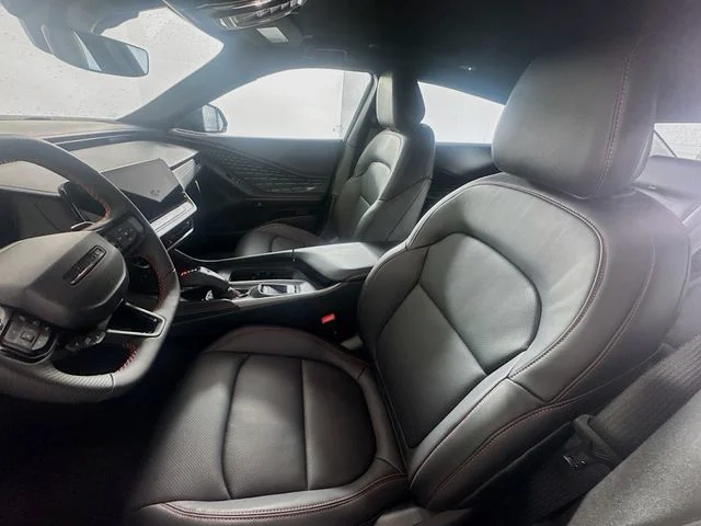 New 2026 Diamond Black Crystal Pearlcoat Dodge  image 20