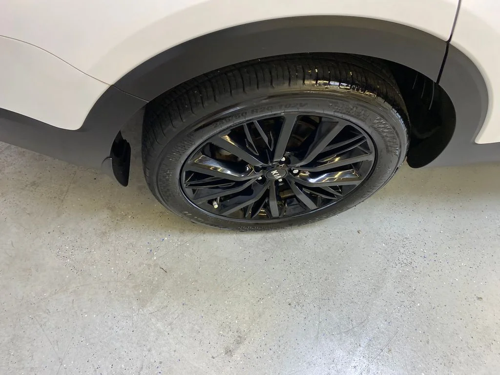 Used 2021 White Kia SX image 13