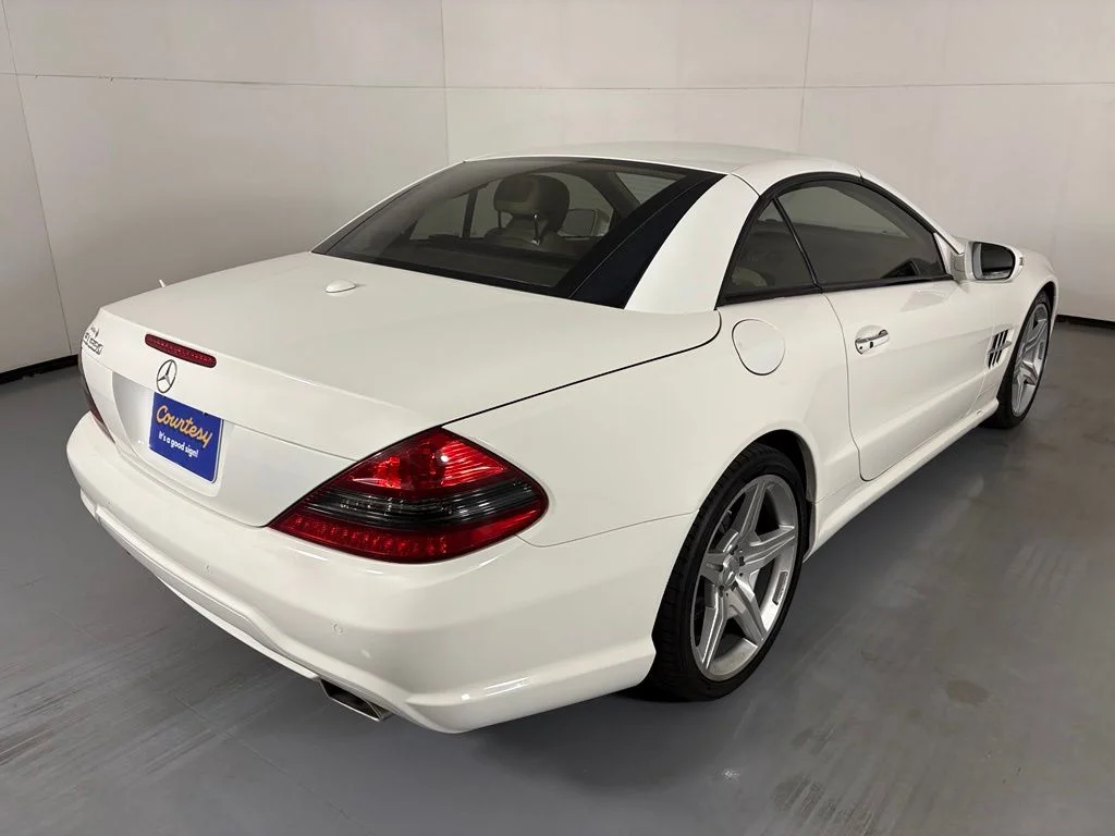 Used 2009 Diamond White Metallic Mercedes-Benz SL 550 image 8