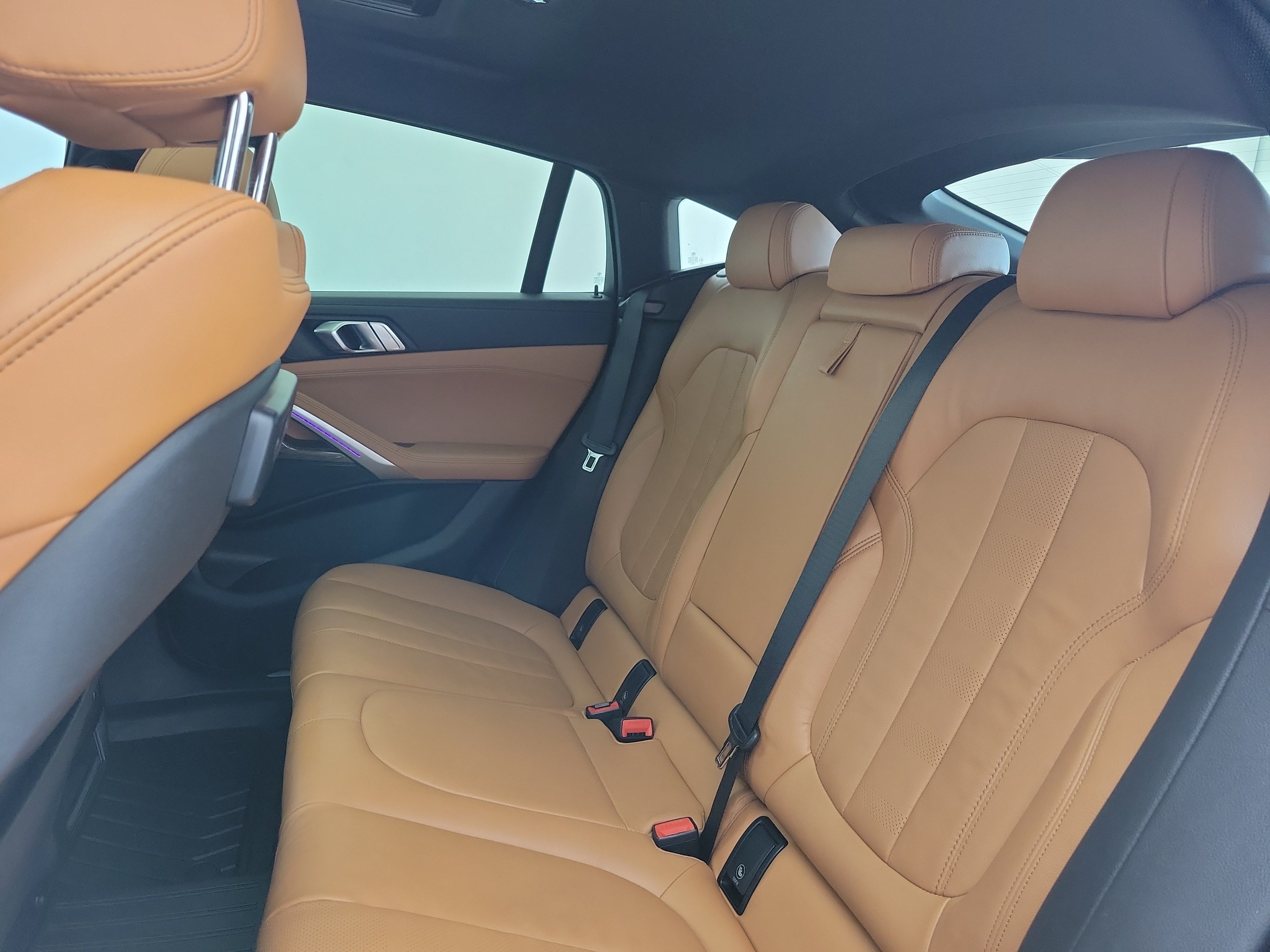 Used 2022 Jet Black BMW xDrive40i image 13