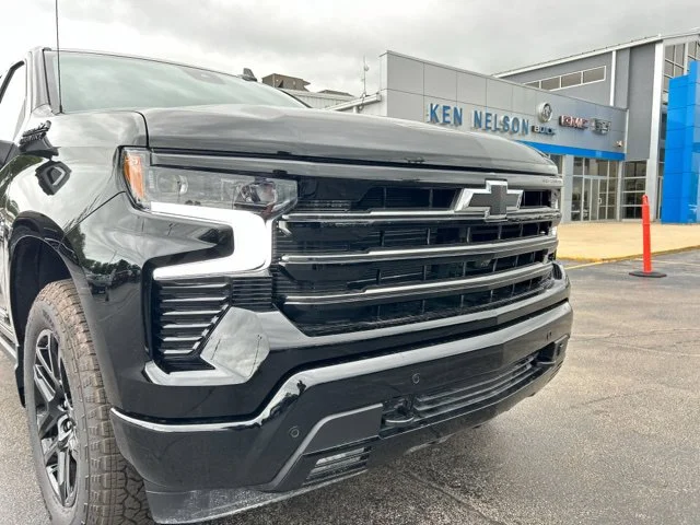 New 2026 Black Chevrolet High Country image 4