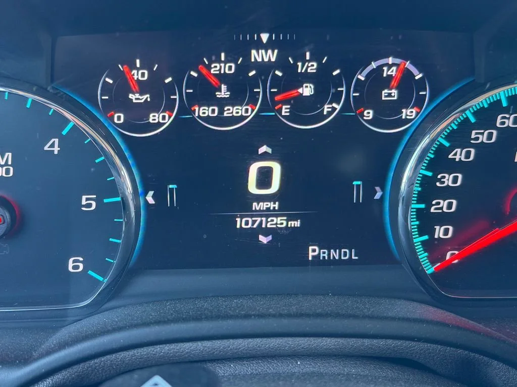 Used 2017 IRIDESCENT PEARL TRICOAT Chevrolet Premier image 4