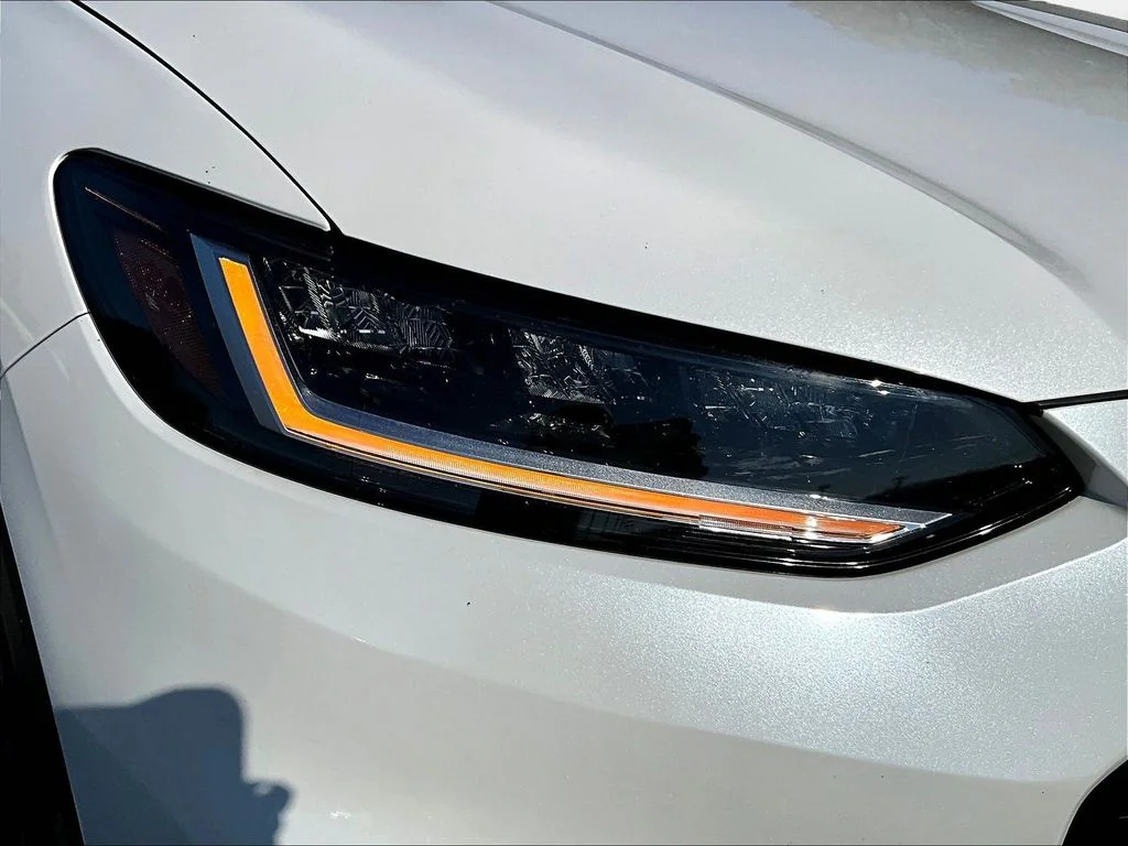 Used 2025 Platinum White Pearl Honda Sport image 31