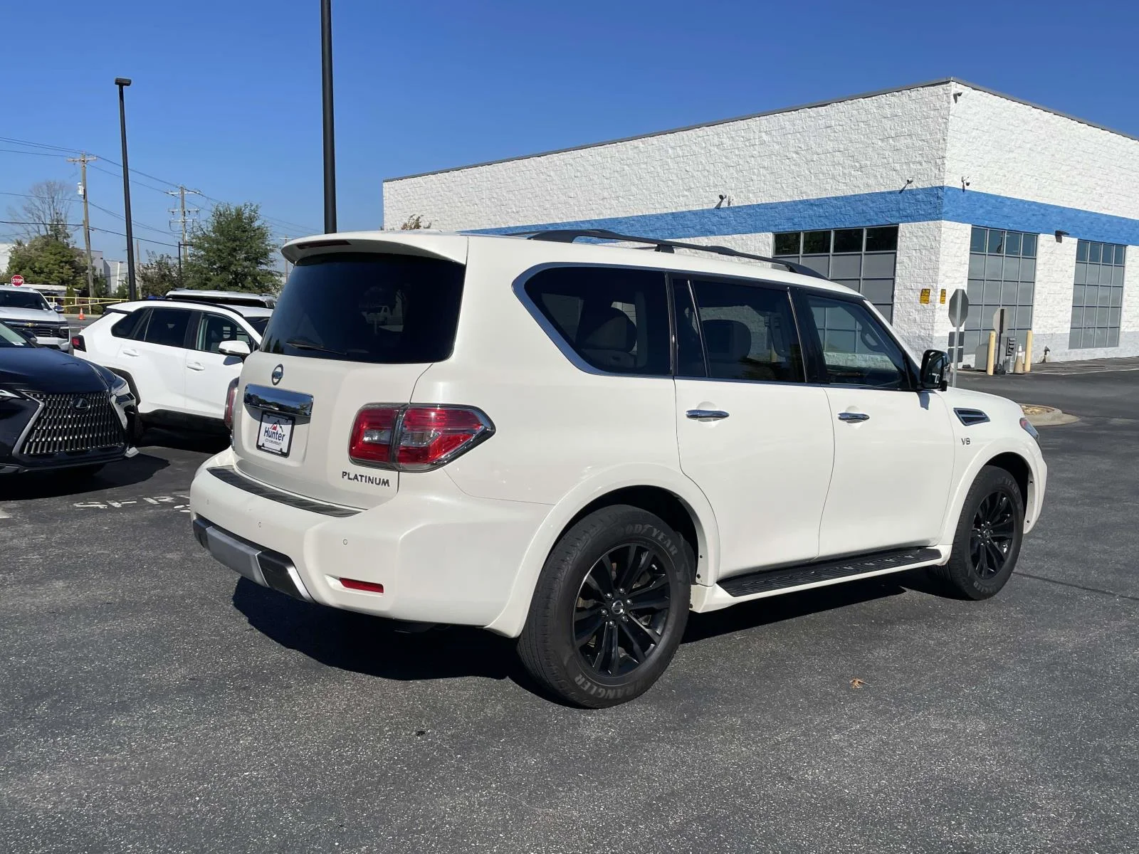 Used 2020 White Nissan Platinum 4WD image 6