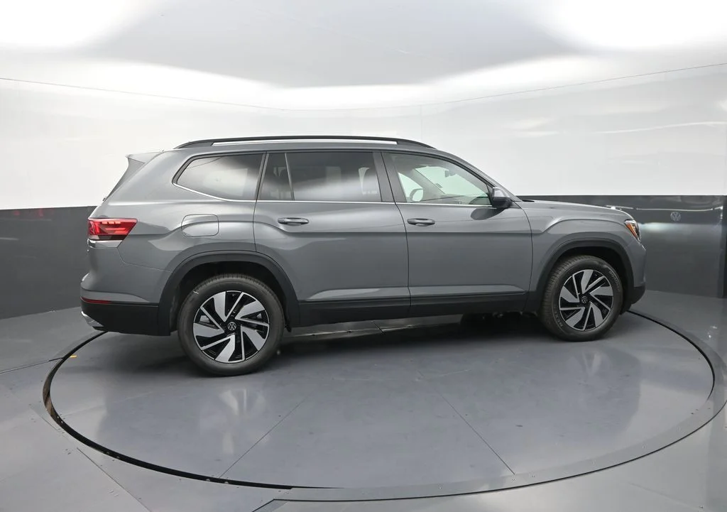 New 2026  Volkswagen SE w/Technology image 12
