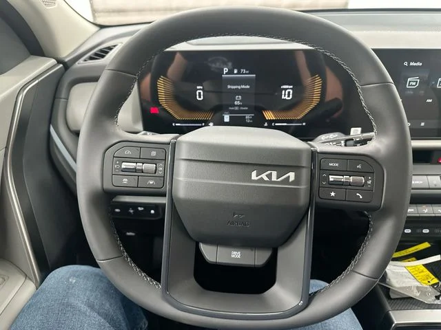 New 2027 Silver Kia S image 12