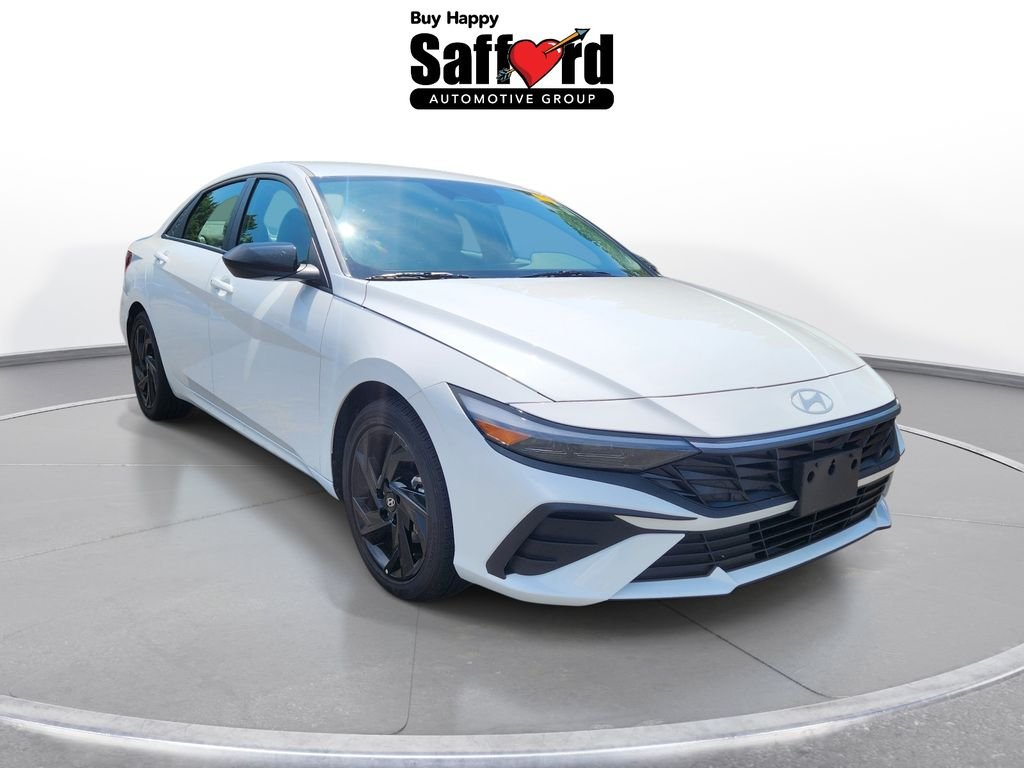Used 2026 White Hyundai SEL Sport image 5
