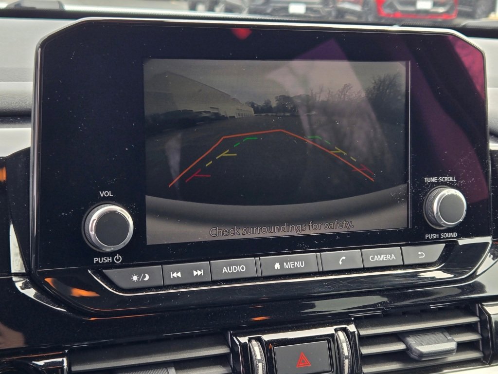 2025 Nissan Pathfinder SV - Photo 28