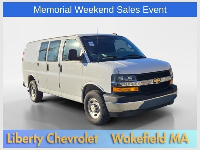 2024 Chevrolet Express 2500 Work Van HD's photo