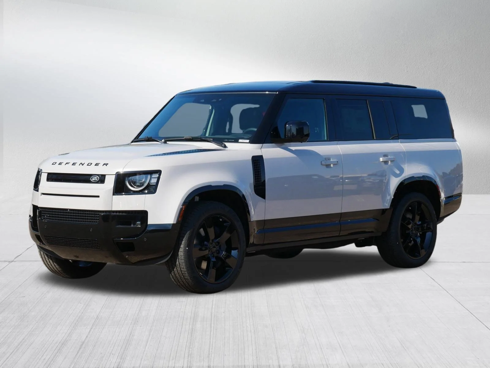2026 Land Rover Defender 130 X-Dynamic SE P400's photo
