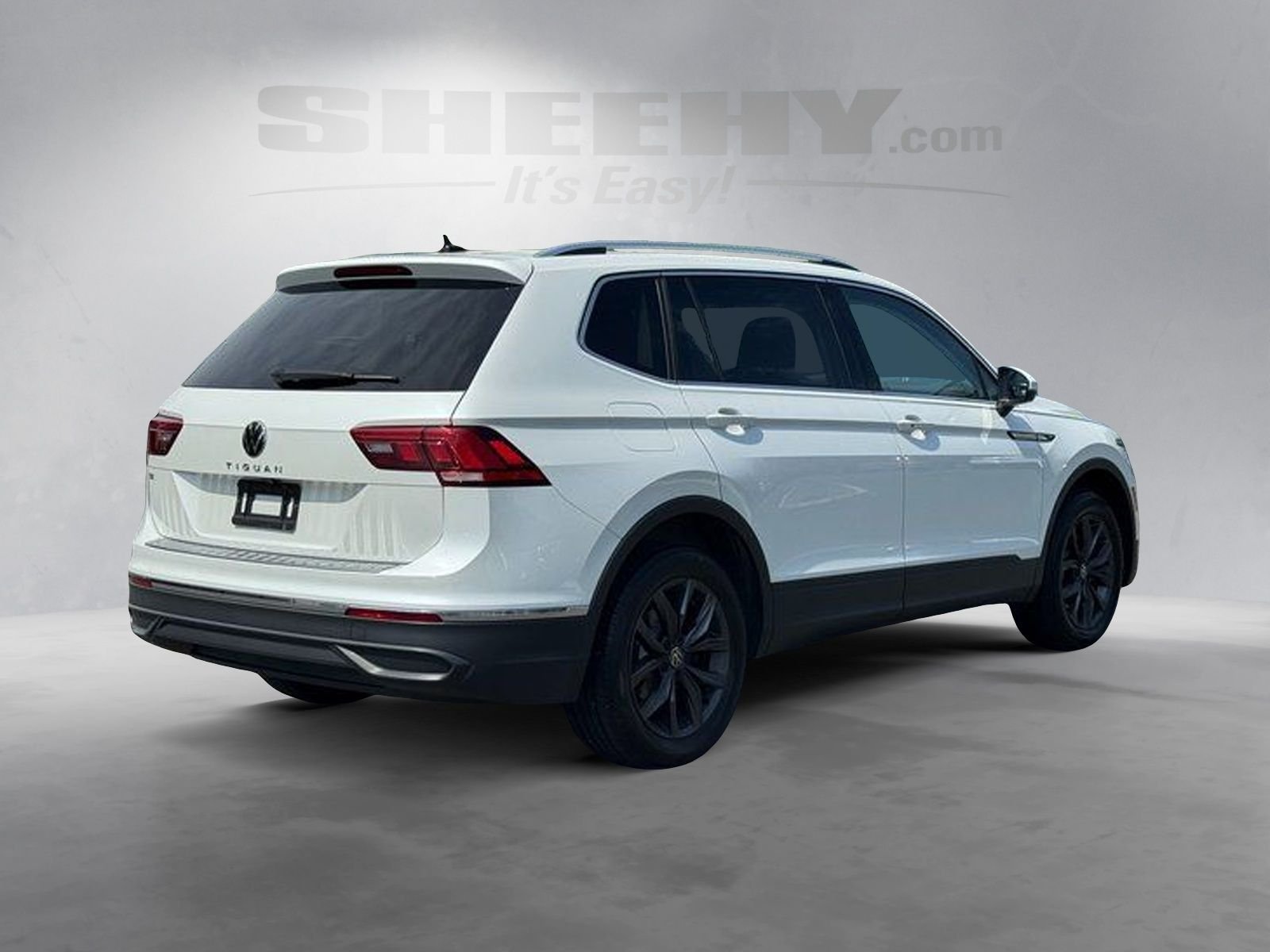 Used 2023 White Volkswagen 2.0T SE image 14