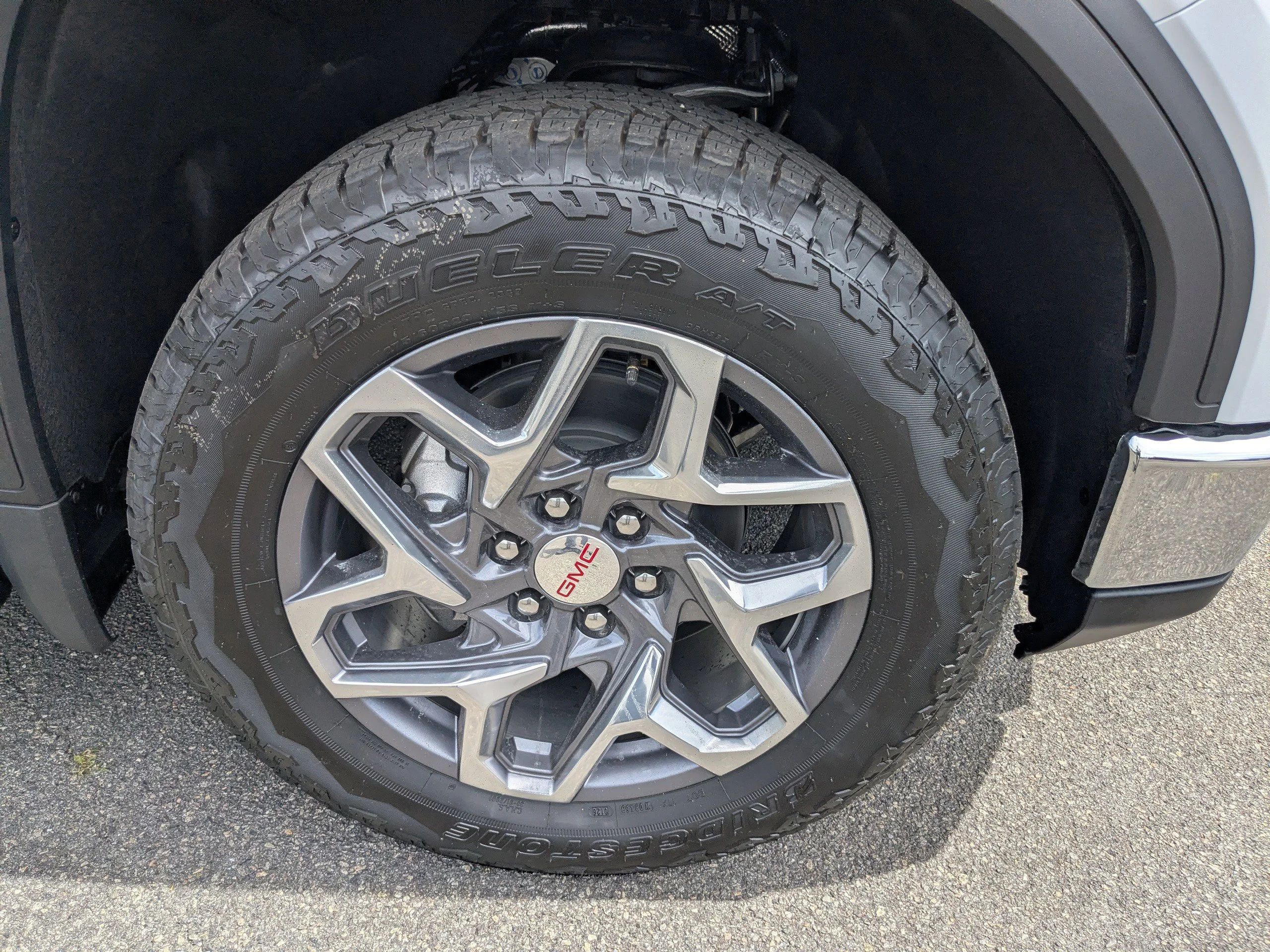 2026 GMC Sierra 1500 SLT - Photo 11