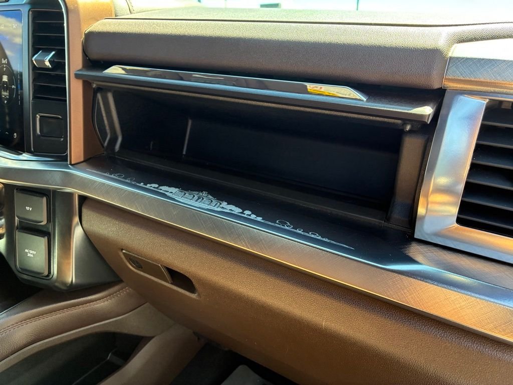Used 2024  Ford King Ranch image 43