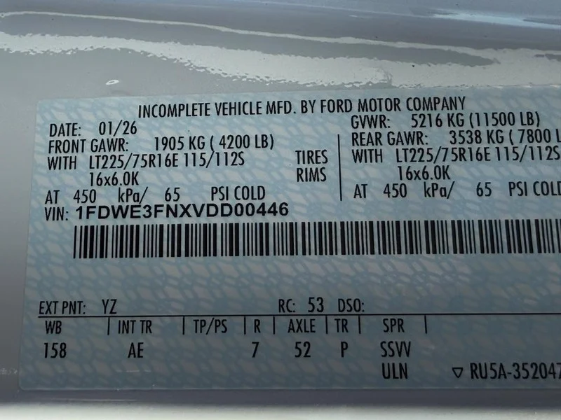 New 2027 Oxford White Ford 12FT BOX image 19