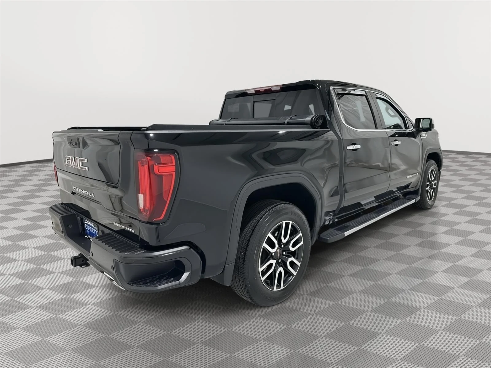 Used 2022 Onyx Black GMC Denali image 5