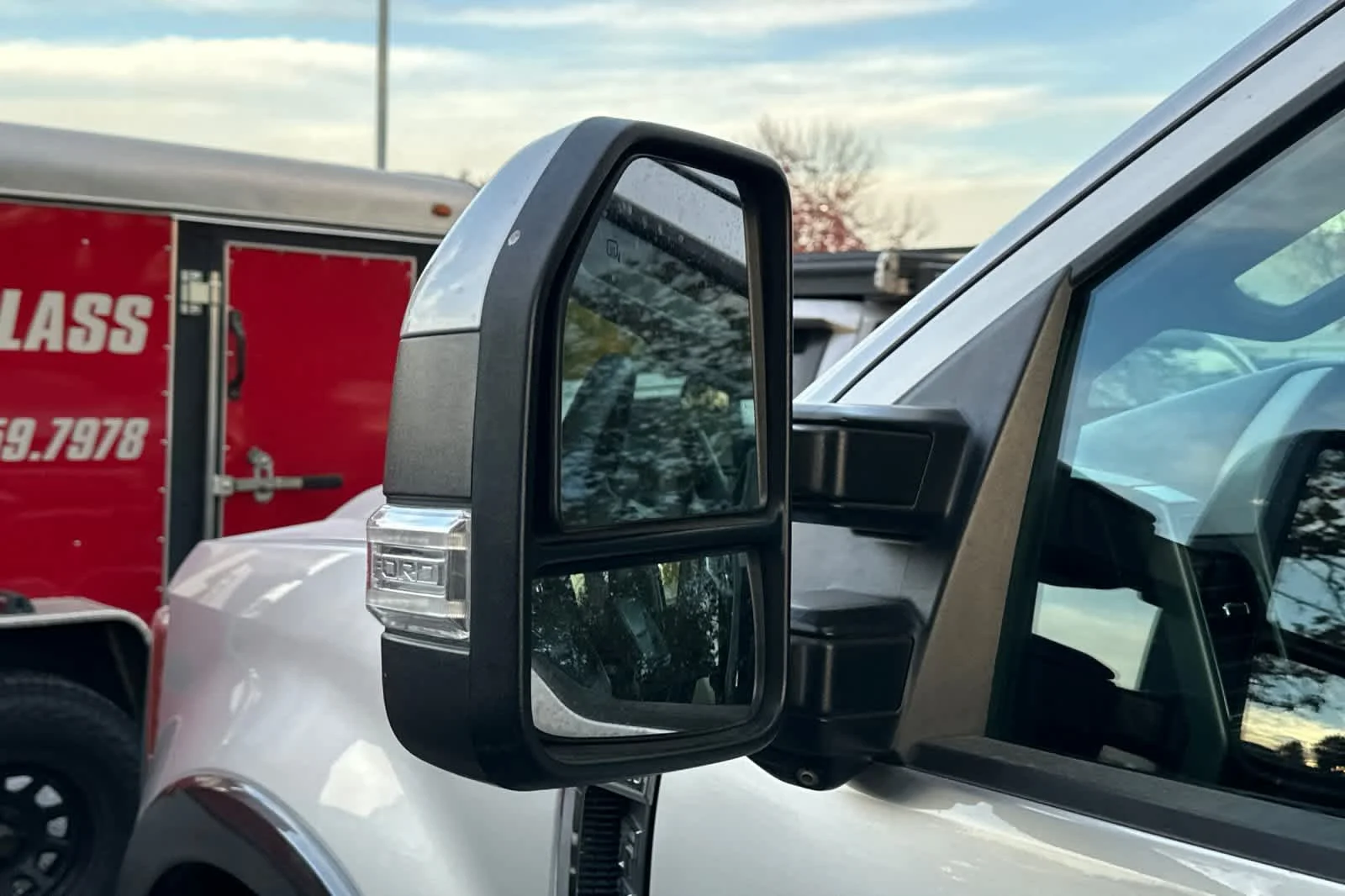 Used 2019 Ingot Silver Metallic Ford LARIAT image 7