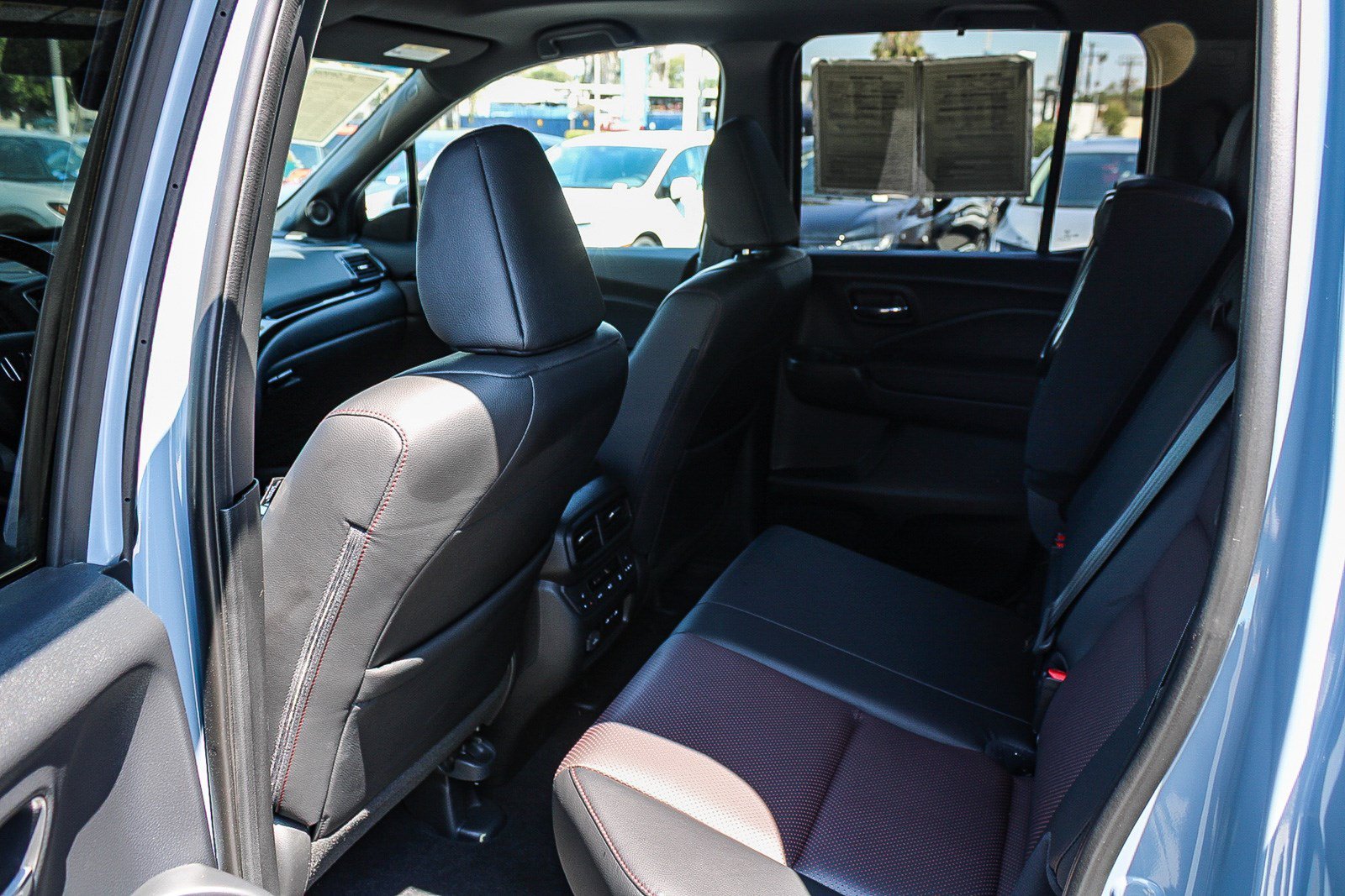 2025 Honda Ridgeline Black Edition - Photo 19