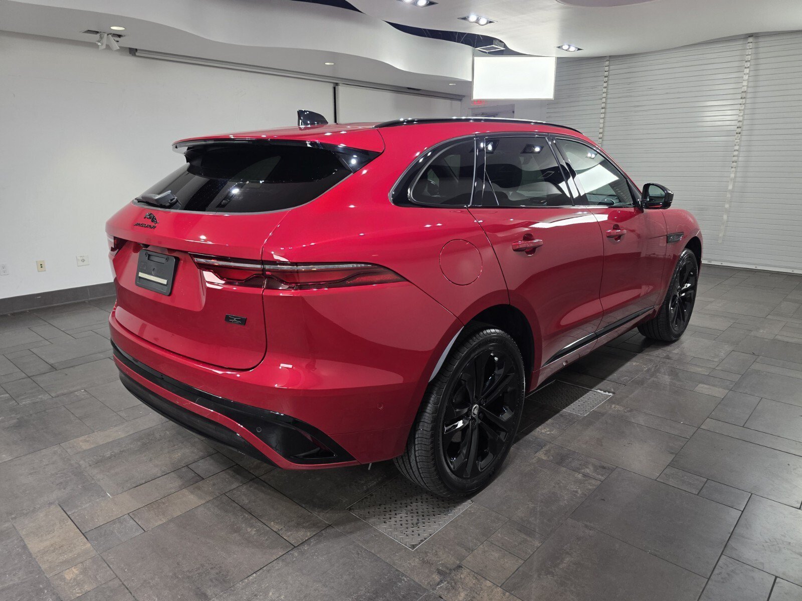 New 2026 Firenze Red JAGUAR P250 R-DYNAMIC S image 23