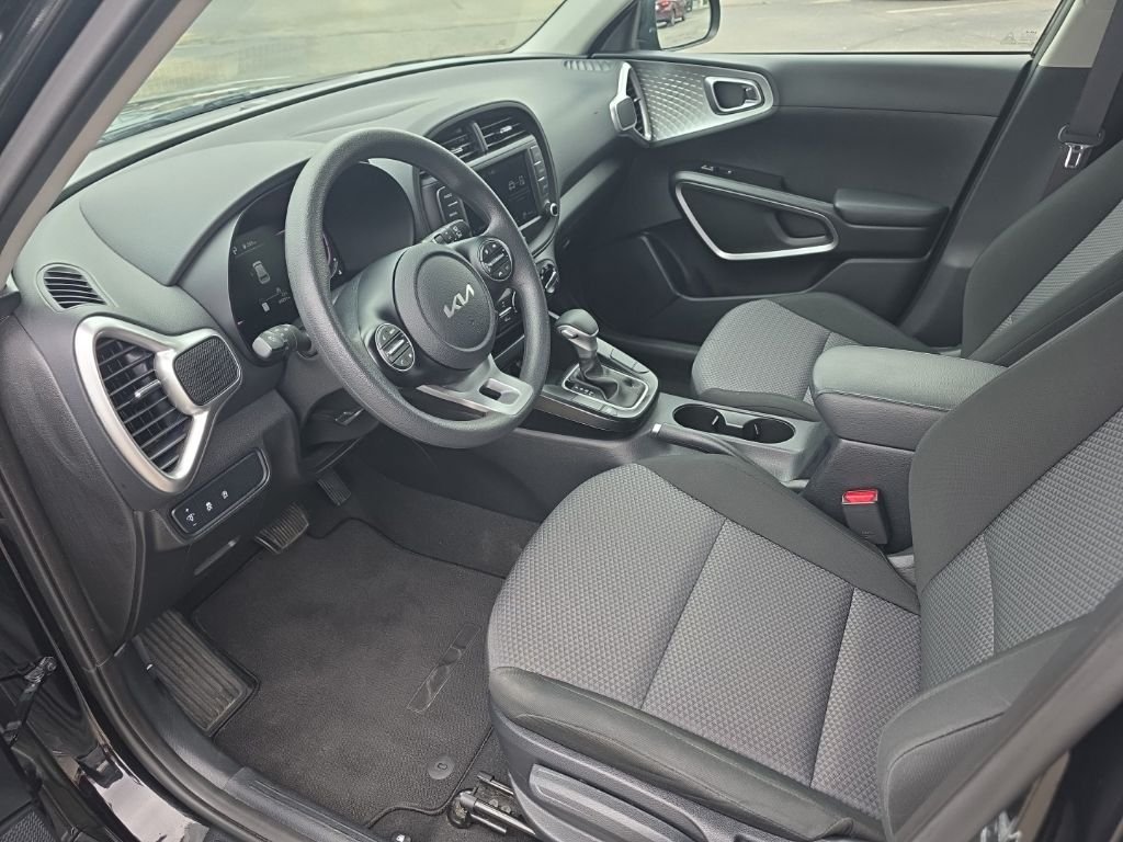 Used 2024 Black Kia LX image 7