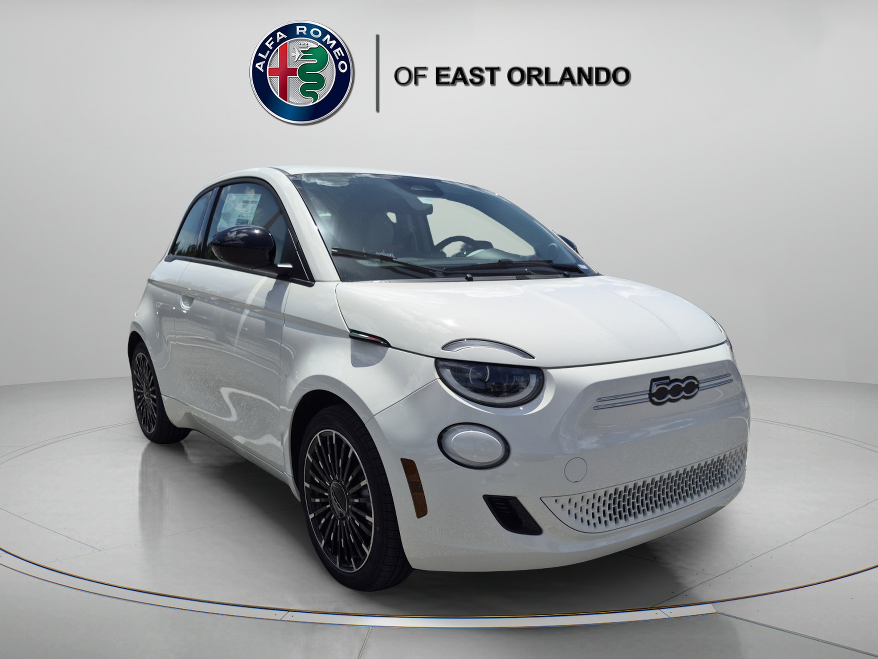 New 2026 Glacier White FIAT  image 1