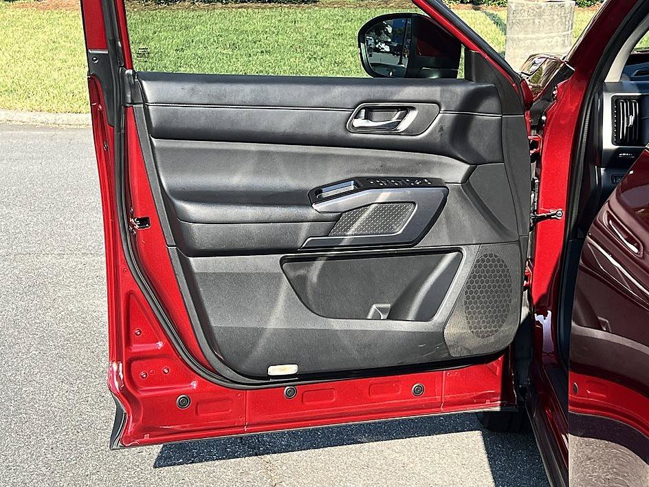 Used 2022 Scarlet Ember Tintcoat Nissan SL image 20