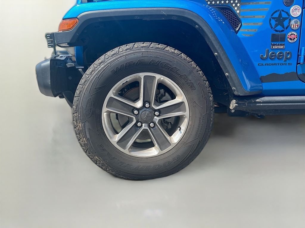 Used 2023 Blue Jeep Sport S image 13