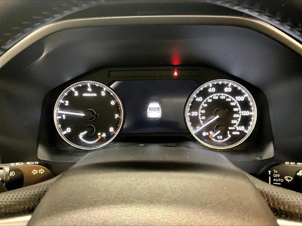 Used 2023 Black Mitsubishi SE image 13