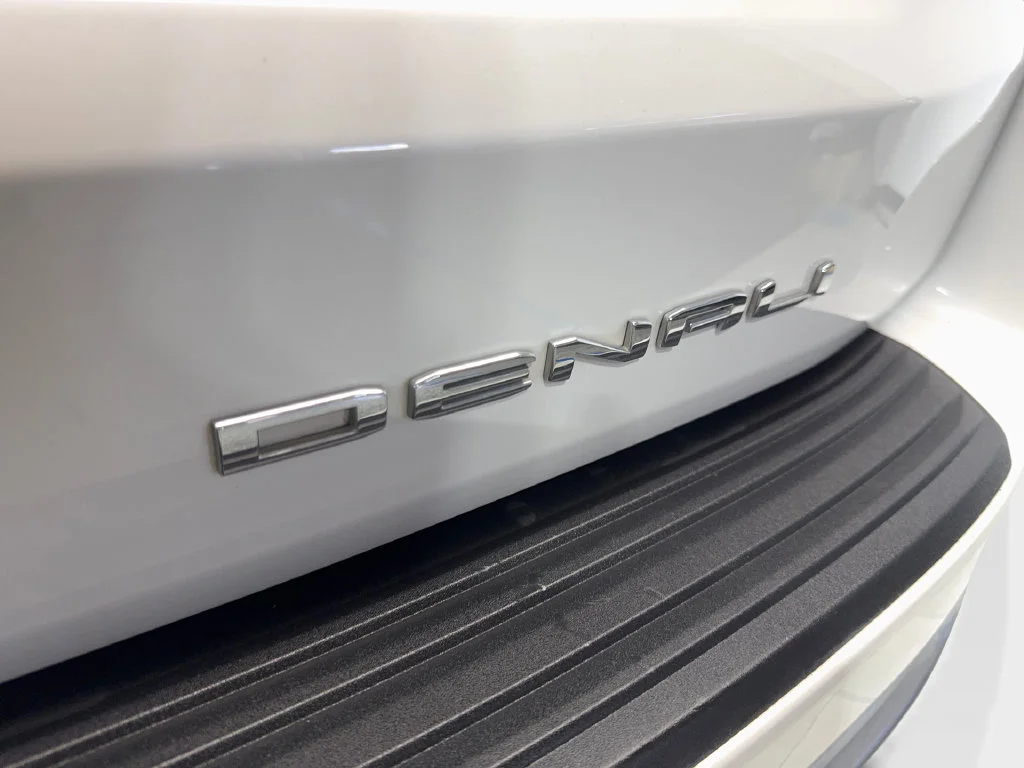 Used 2024 White GMC Denali image 26