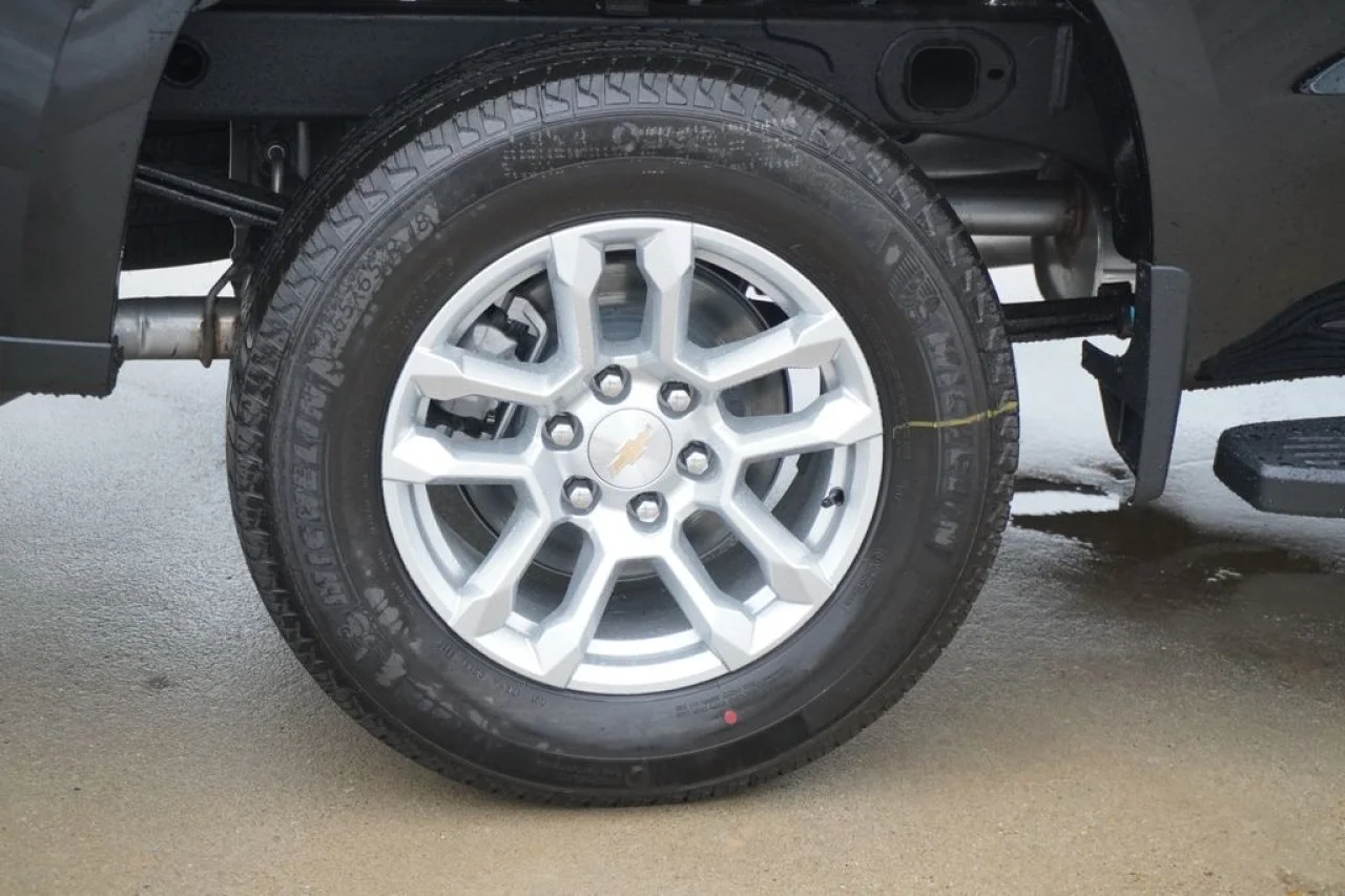 2026 Chevrolet Silverado 1500 LT - Photo 6