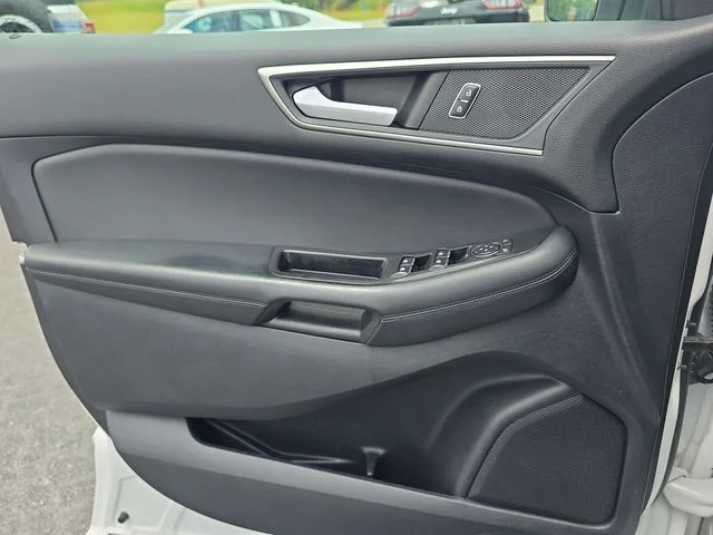 Used 2019 White Ford SEL image 28