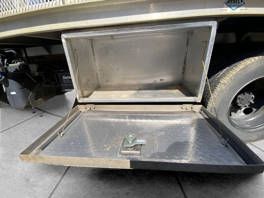Used 2011  Isuzu NPR HD DSL REG image 26