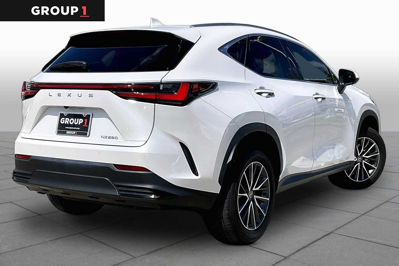 Used 2025 Eminent White Pearl Lexus  image 11