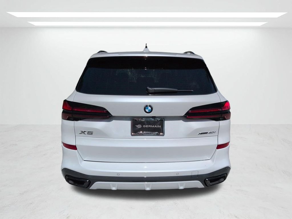 New 2026 Mineral White Metallic BMW xDrive40i image 5