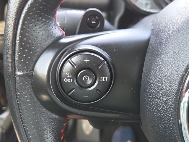 Used 2017 Black MINI Base image 15